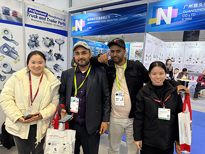Une vitrine d'excellence : KOMP à Automechanika Shanghai